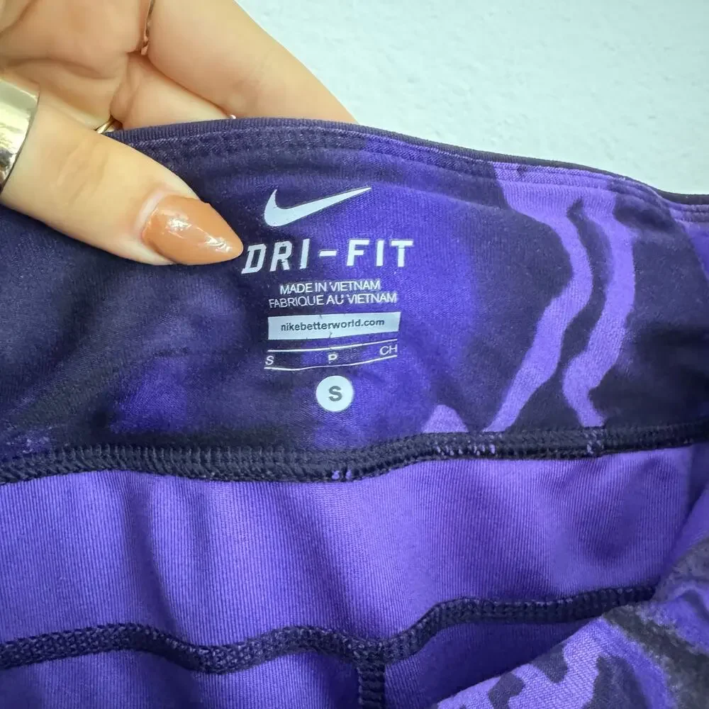NIKE Running Purple Black Dri Fit Power Crop Tights $78 Leggings Capri Pocket S